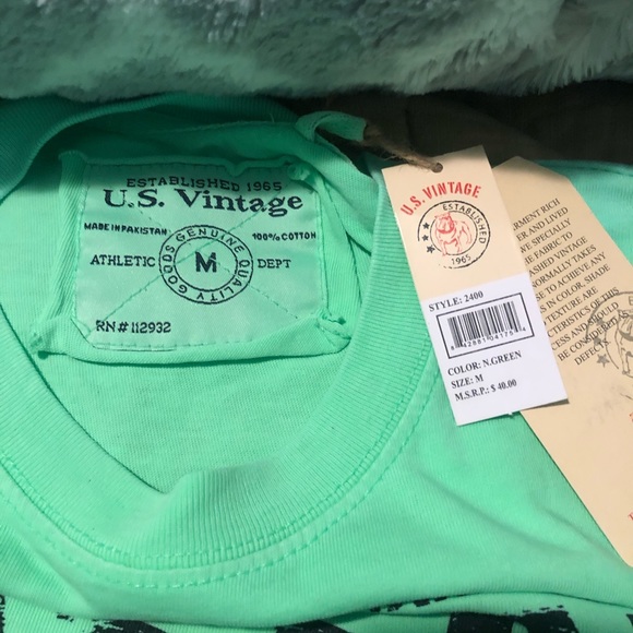 Green Nassau Bahamas shirt - Picture 2 of 2